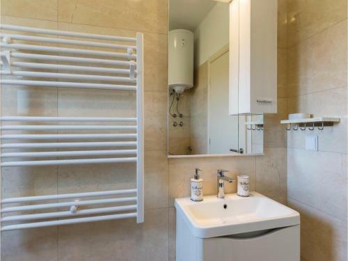 Two-bedroom Holiday Home In Vodnjan
