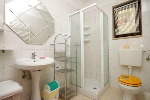 Apartment Peroj 7254b