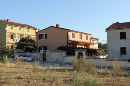Apartment Peroj 7254b