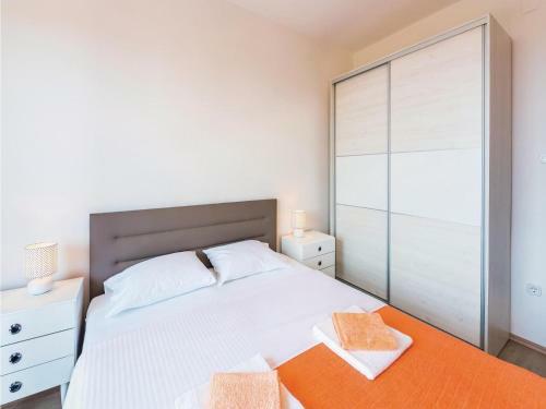 Three-bedroom Apartment In Pobri