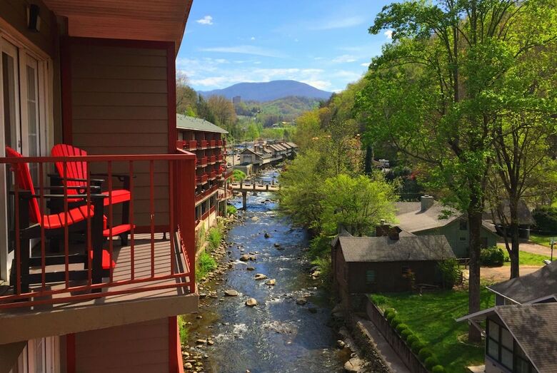 Hotel Comfort Inn On The River