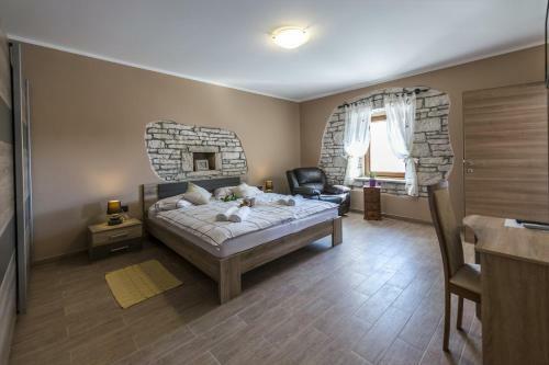 Villa Natale With Private Pool And Garden