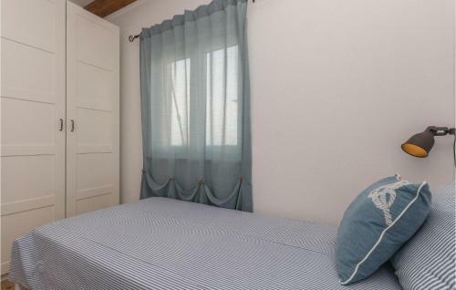 Four-bedroom Holiday Home In Vrana