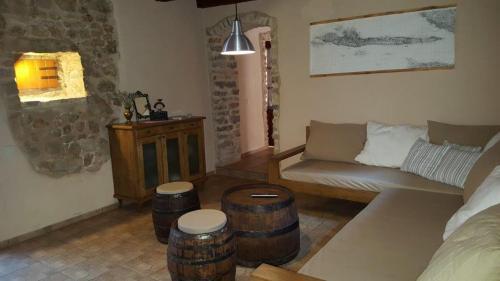 Holiday House With A Parking Space Vrbanj (hvar) - 11040