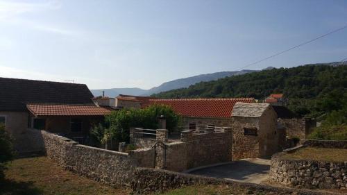 Holiday House With A Parking Space Vrbanj (hvar) - 11040
