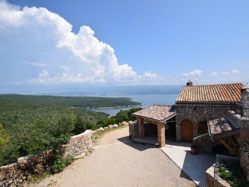 Luxurious Holiday Home In Risika With Private Beach