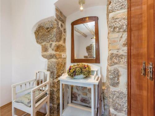 Two-bedroom Apartment In Vrbnik