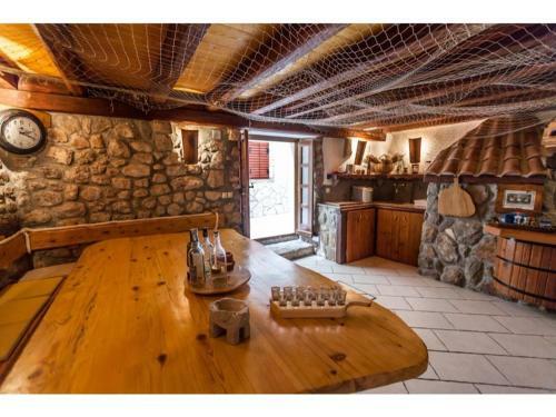 Apartments With Wifi Vrbnik (krk) - 15721
