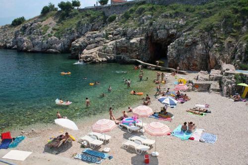 Apartamentos Studio Vrbnik 15721a