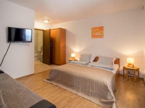 Apartments In Vrbnik/insel Krk 13611
