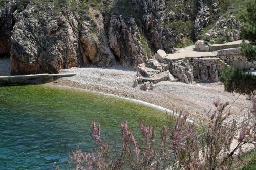 Apartments By The Sea Vrbnik (krk) - 15754