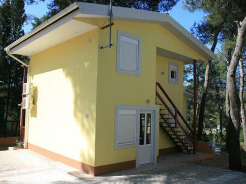 Apartment Vrboska 13931a