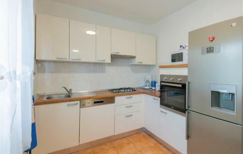 One-bedroom Holiday Home In Vrgorac