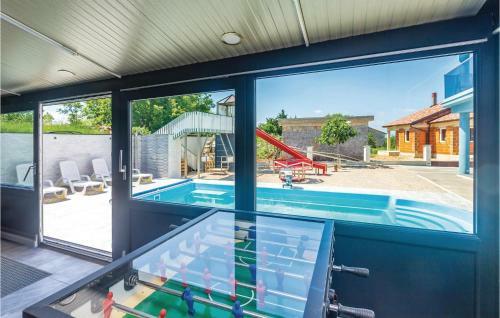 Two-bedroom Apartment In Vrh