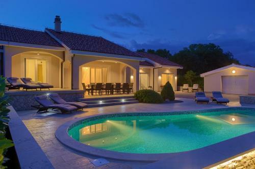 Villa Luxury Holiday House Anabel