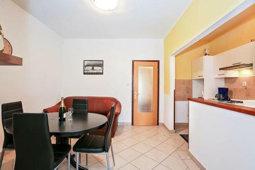 Apartments With A Parking Space Vrsar (porec) - 14164