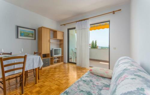 Hostal Apartments Evelyn Brostolade