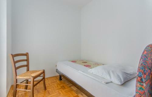 Hostal Apartments Evelyn Brostolade