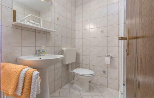 Hostal Apartments Evelyn Brostolade