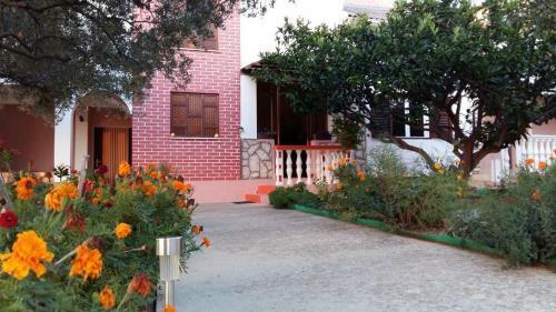 Apartment Vrsi 14211b