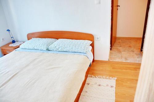 Apartments By The Sea Vrsi - Mulo (zadar) - 12519