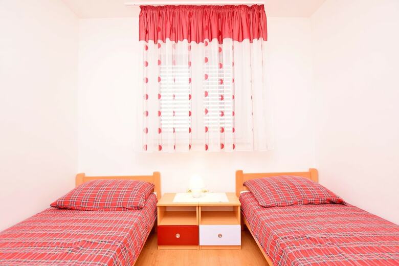 Apartments Lana