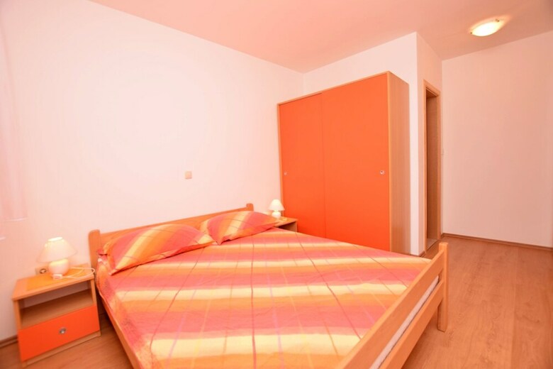 Apartments Lana