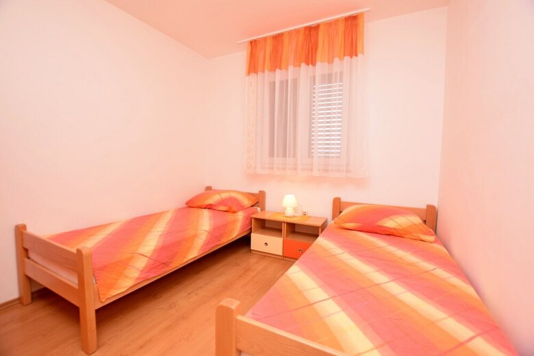 Apartments Lana