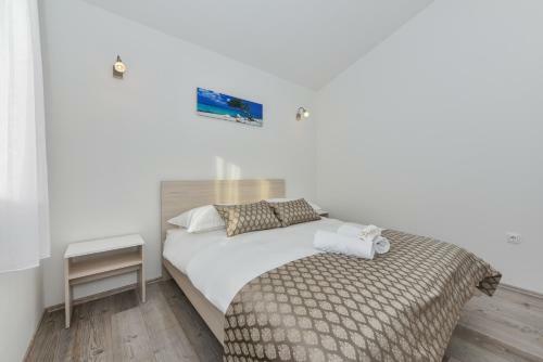 Apartments Ana Vrsi