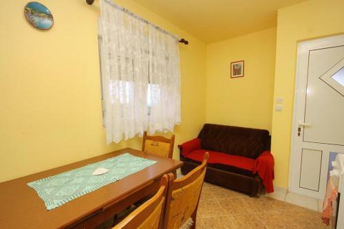 Hostal Apartments And Rooms With Parking Space Vrsi - Mulo (zadar) - 5765