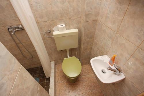 Hostal Apartments And Rooms With Parking Space Vrsi - Mulo (zadar) - 5765