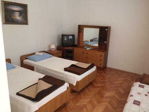 Apartments With A Parking Space Vrsi - Mulo (zadar) - 5796