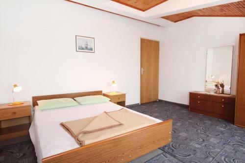 Apartments With A Parking Space Vrsi - Mulo (zadar) - 5796