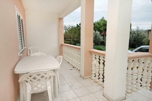 Apartments With A Parking Space Vrsi - Mulo (zadar) - 5796