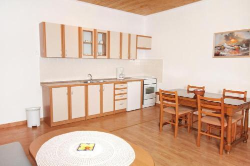 Apartments With A Parking Space Vrsi - Mulo (zadar) - 5796