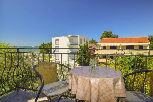 Hostal Apartments Vuki? 1282