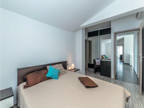 Holiday Home Bana Jelacica Bb V