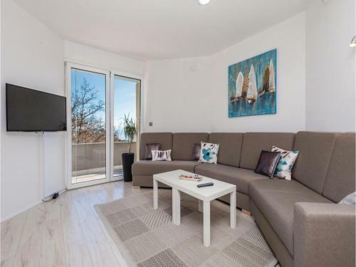 Three-bedroom Apartment In Poljane