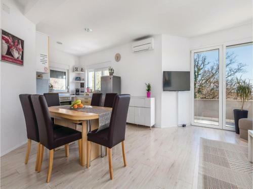 Three-bedroom Apartment In Poljane