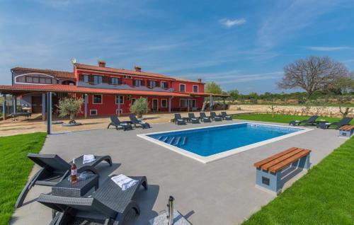 Hostal Sea View Apartments With Private Pool