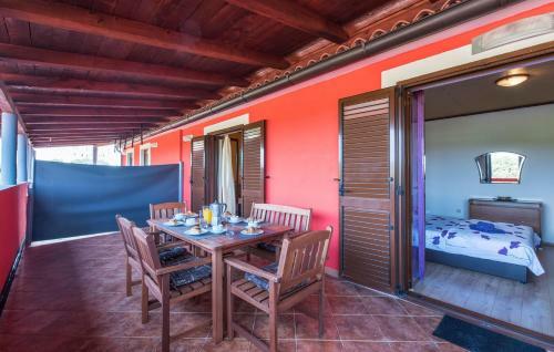 Hostal Sea View Apartments With Private Pool