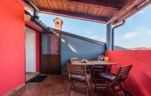 Hostal Sea View Apartments With Private Pool