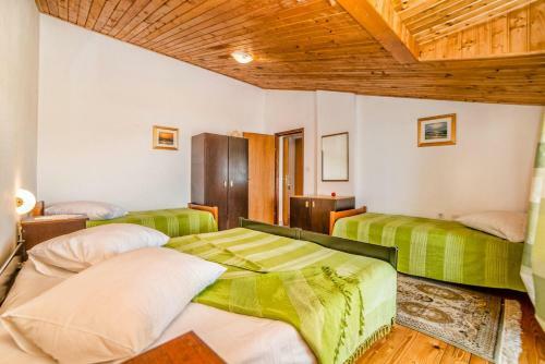Hostal Apartments And Rooms Ana Pomer 217