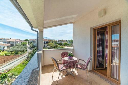 Hostal Apartments And Rooms Ana Pomer 217