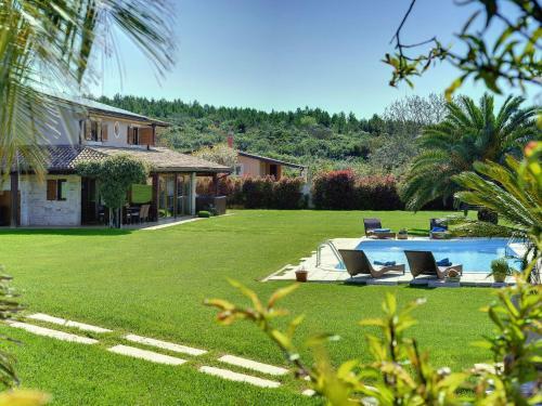 Villa Sunny Flowers