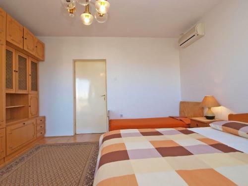 Apartments Ruzica 743
