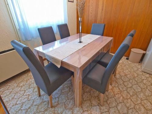 Apartments Ruzica 743