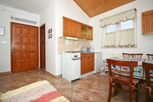Apartment Robi