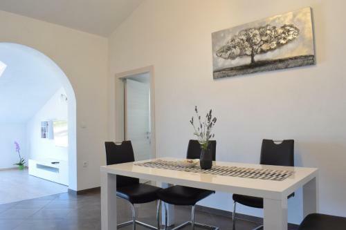 Luxury Apartments Otia