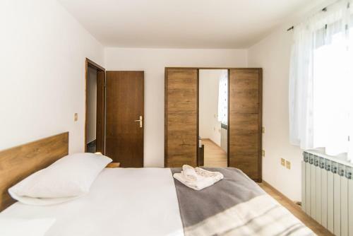 Hostal Apartments Dino